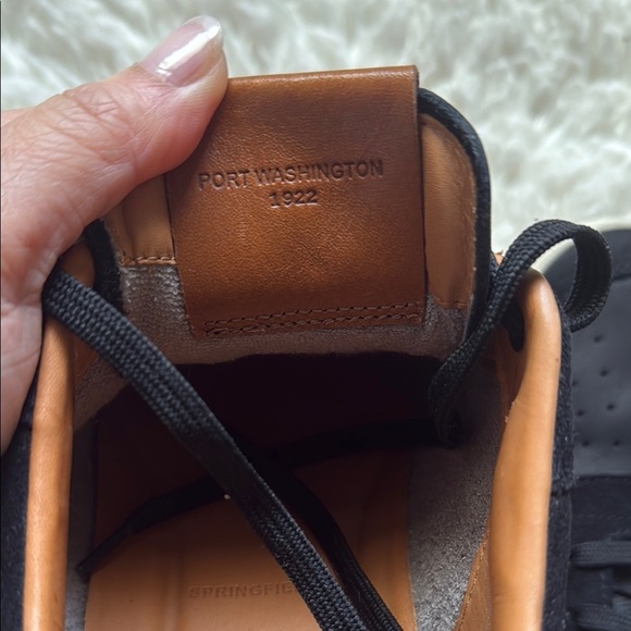 ALLEN EDMONDS- Port Washington 1922 - Size 10 Men's Black and Brown Snea… - Picture 4 of 8